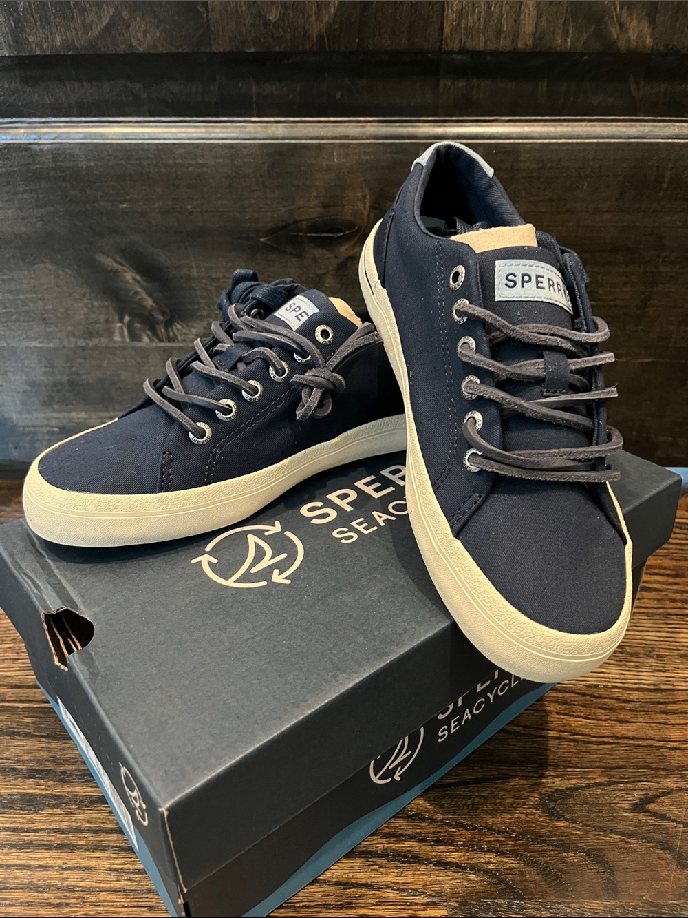 NEW Sperry Men's Navy Canvas Boat Shoes with Cream Sole